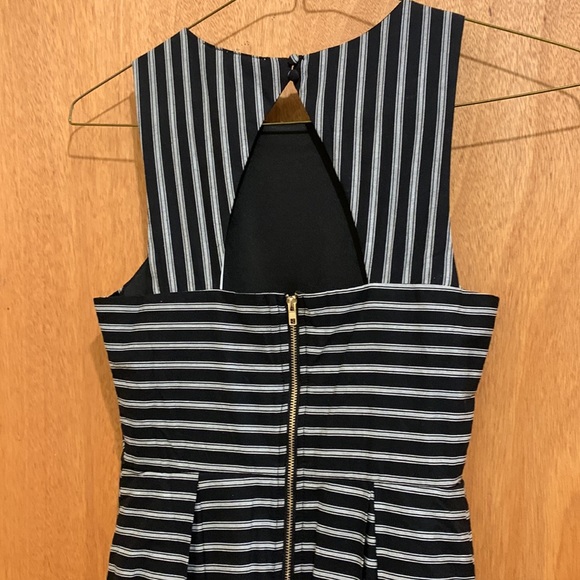 Women Dresses (2) Two Amor Adore - Picture 7 of 9